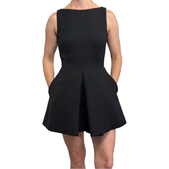 Alexander McQueen Box Pleat Romper size IT 38 Black Wool blend Shorts - Picture 1 of 16
